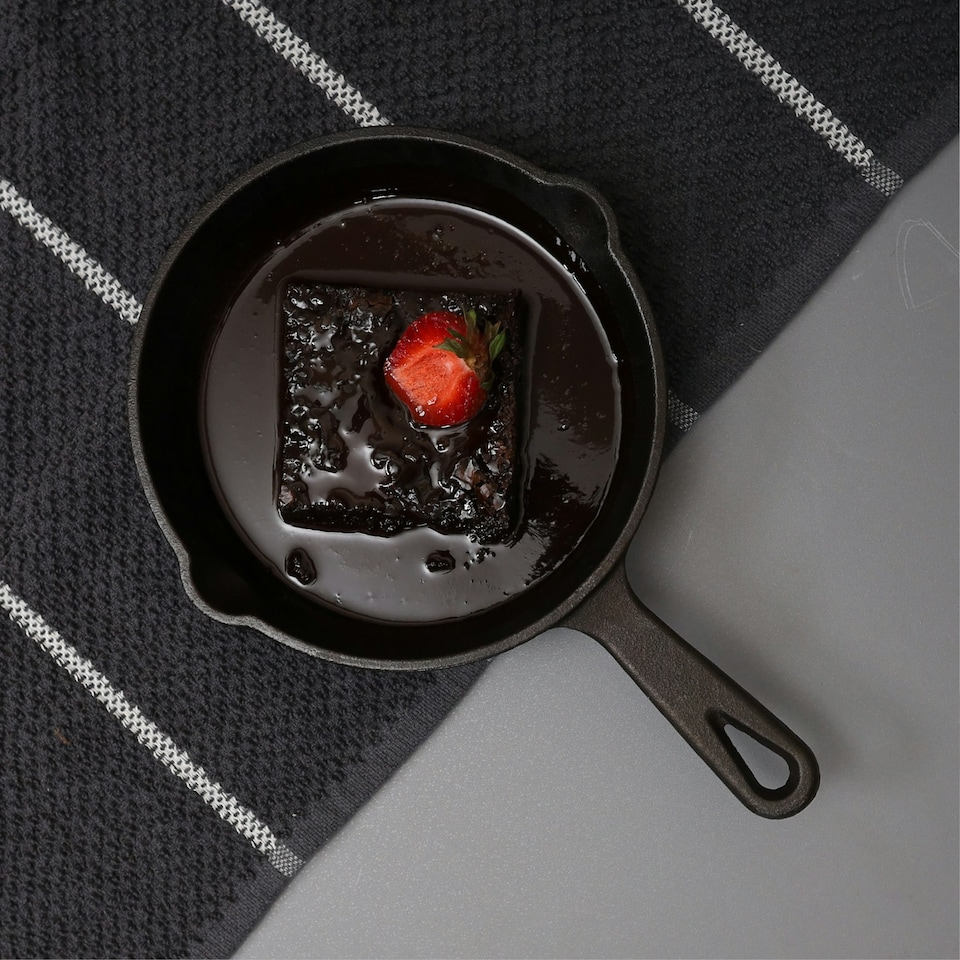image 1 of Buckingham Pre-Seasoned Cast Iron Skillet Pan 16.5 cm.