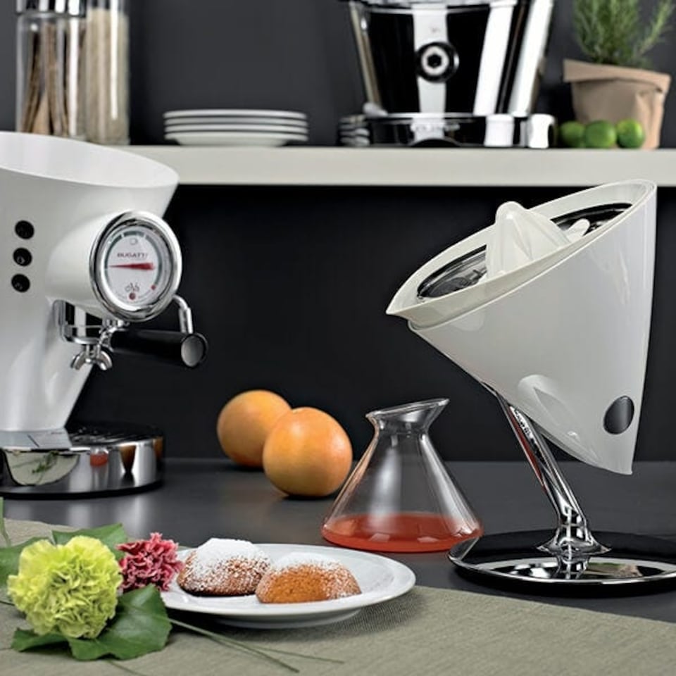image 1 of Bugatti Vita Juicer White