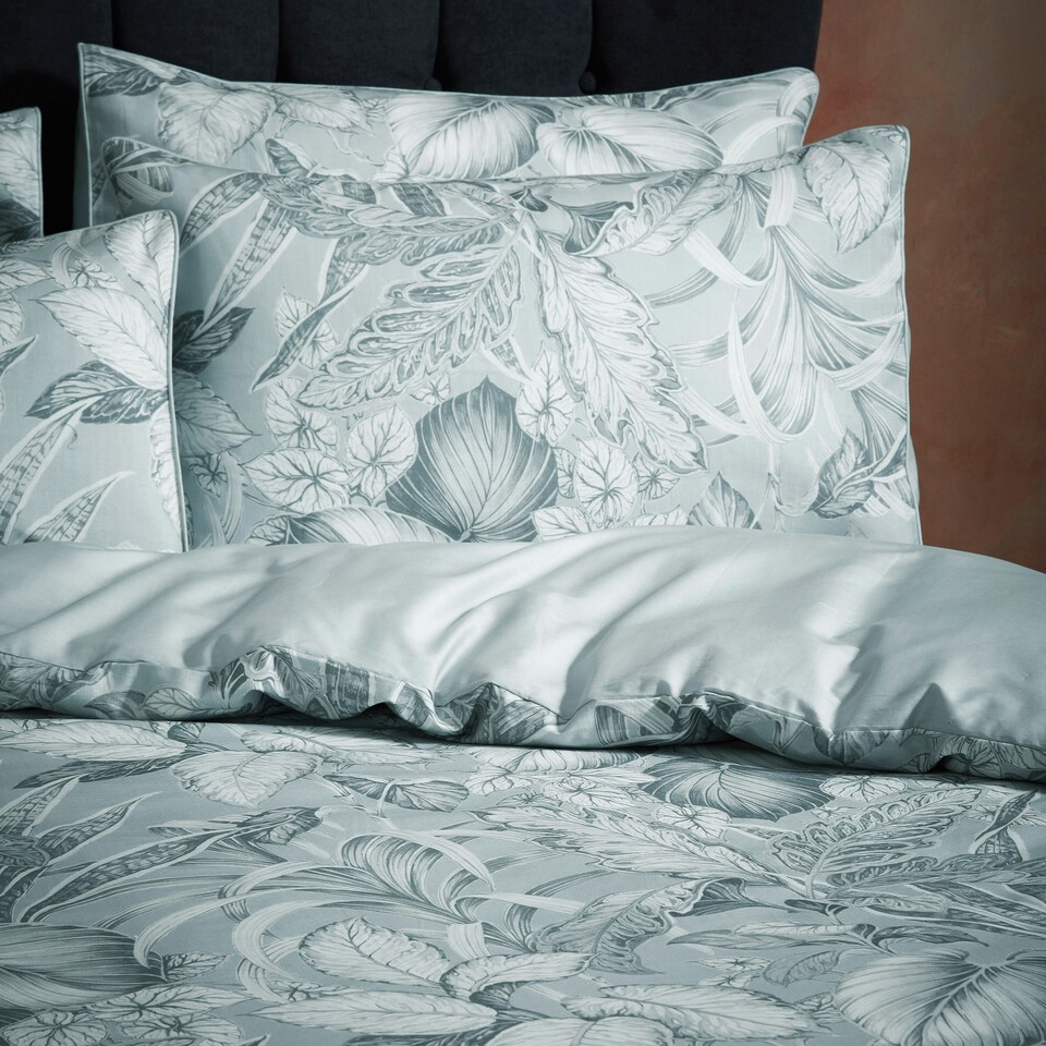 image 1 of Edinburgh Weavers Tivoli Tropical Luxury Cotton Super King Duvet Cover Set