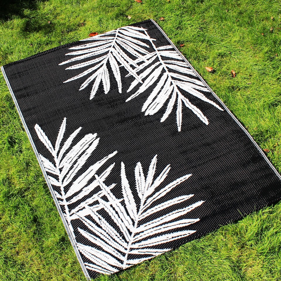 image 1 of D & D Tahiti Outdoor Rug Black