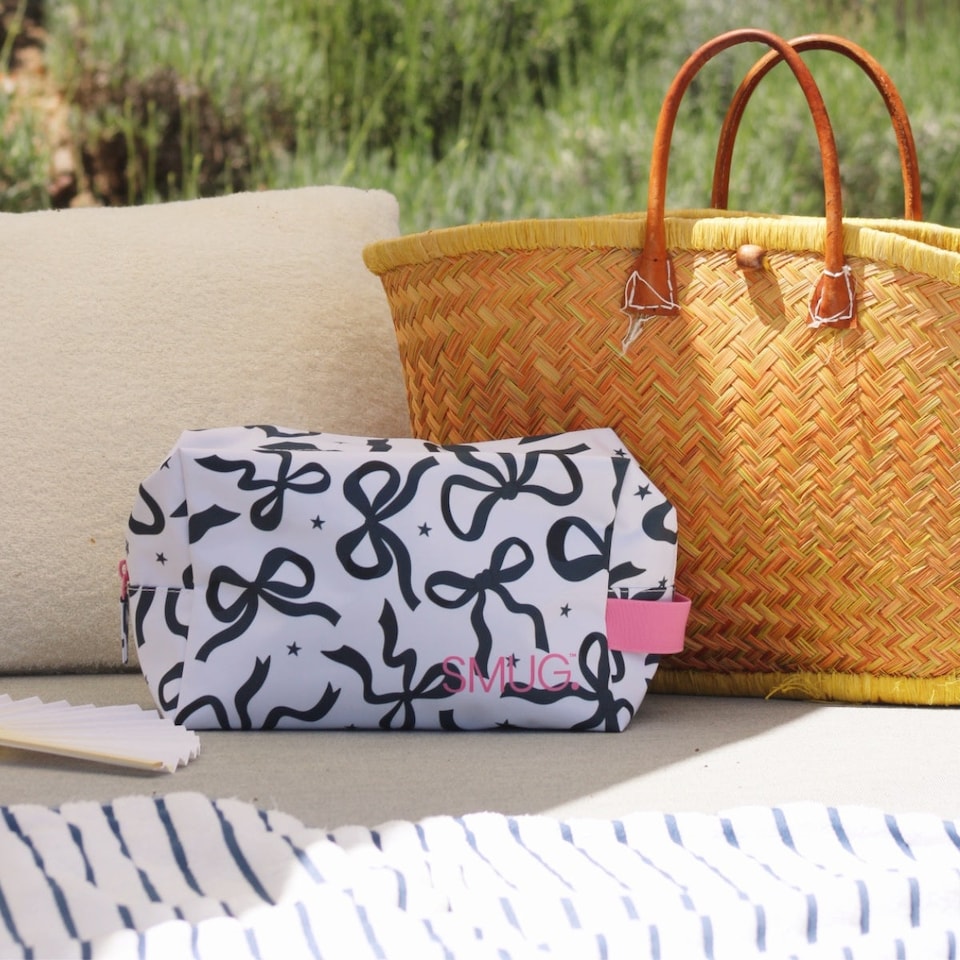 image 1 of SMUG Wash Bag - Bows Print