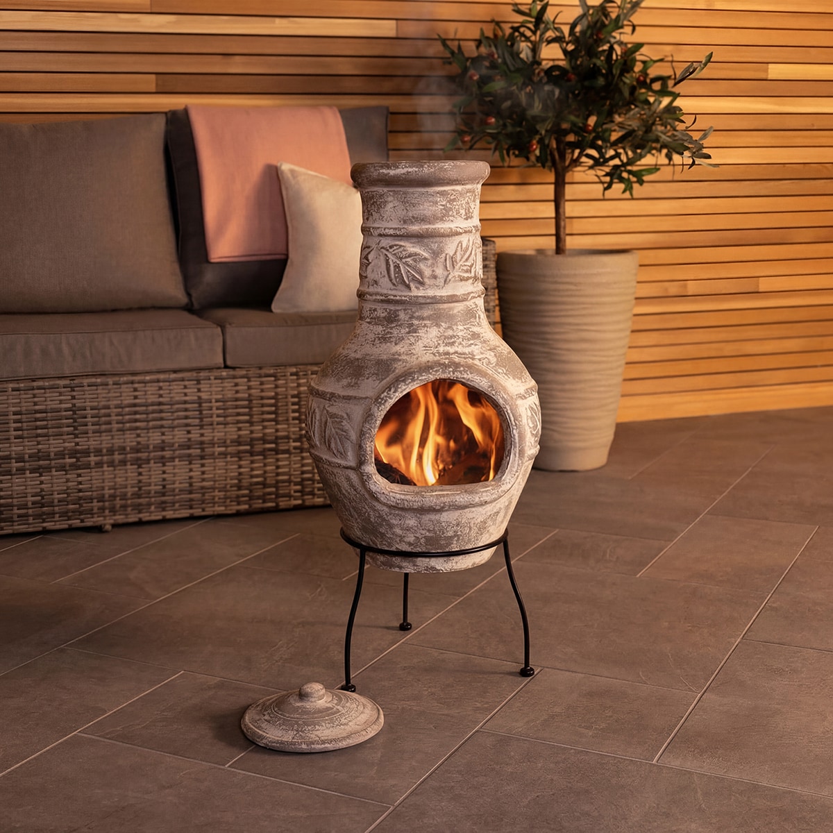 Chimiketaです。 Charles Bentley Outdoor Medium Natural Clay Chiminea Patio Heater