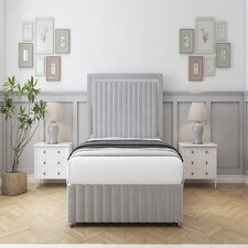 Sloomy Boston Chrome Silver Plush Divan Bed With Mattress 4 Drawers With 26" Strutted Headboard & 12" Matching Footboard 4'6 Double | Silver | Silver | Double | 1