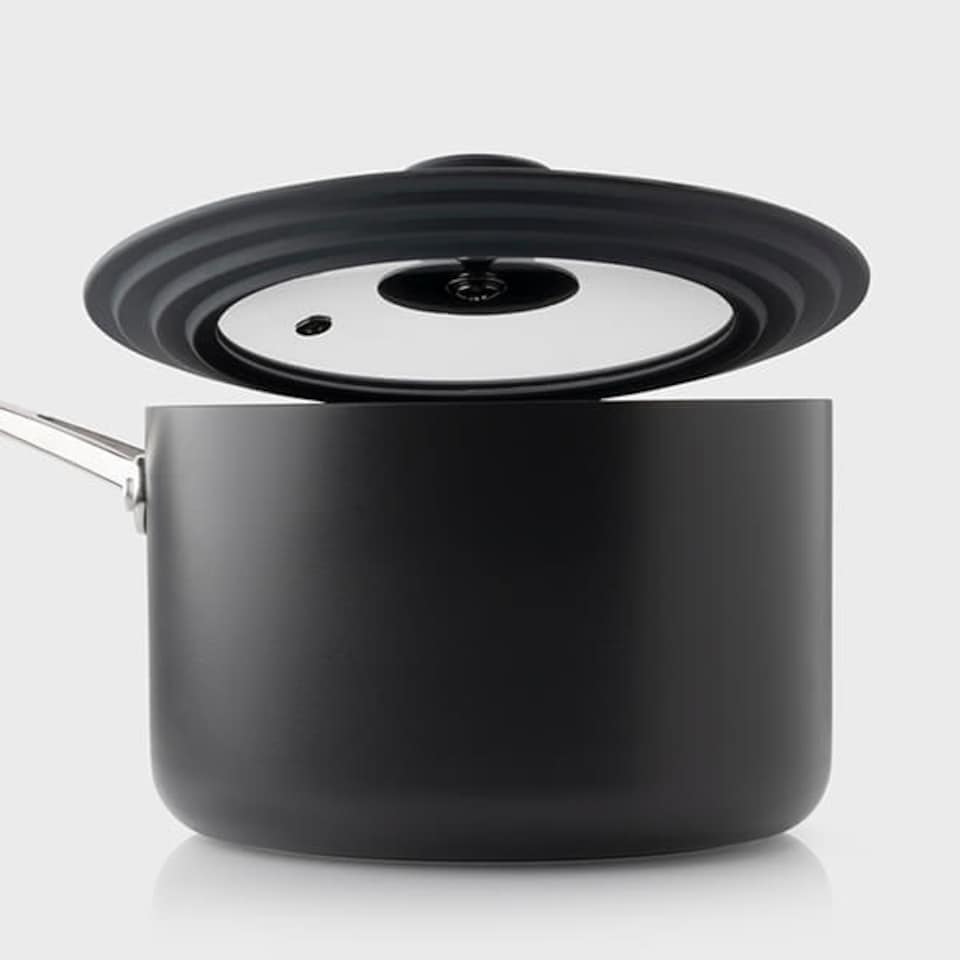 Taylor's Eye Witness 16-18-20cm Silicone and Glass Universal Pan Lid Black