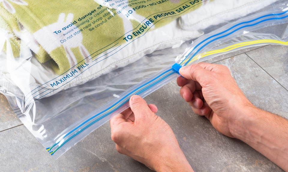 image 1 of Space Pro 6 X Jumbo Vacuum Storage Bags for Duvets Blankets Bed Sheets Clothes | Clear