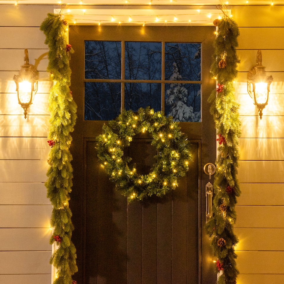image 1 of HOMCOM Christmas Wreath 50 Warm White LED Lights Ideal Artificial Decor