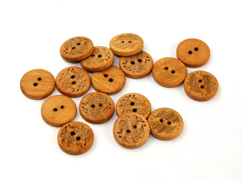 Dill Brown Round Flower Buttons for Dressmaking - 18mm - per value pack of 20