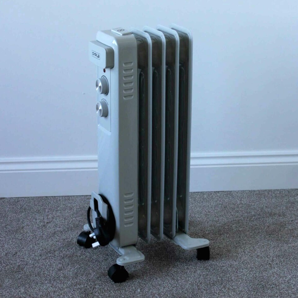 image 1 of Oypla Electrical 1000W 5 Fin Portable Oil Filled Radiator Electric Heater