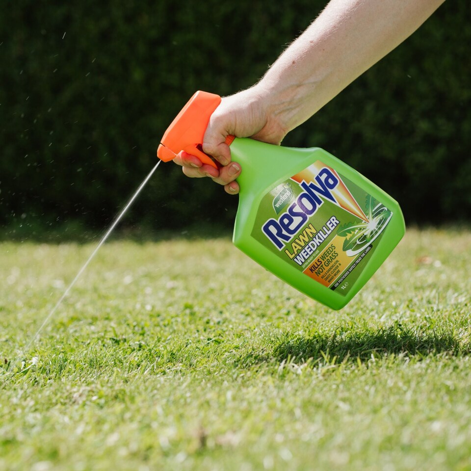 image 1 of Marshalls Garden Resolva Xtra Fast, Lawn Weedkiller, Path & Drive 1L bundle