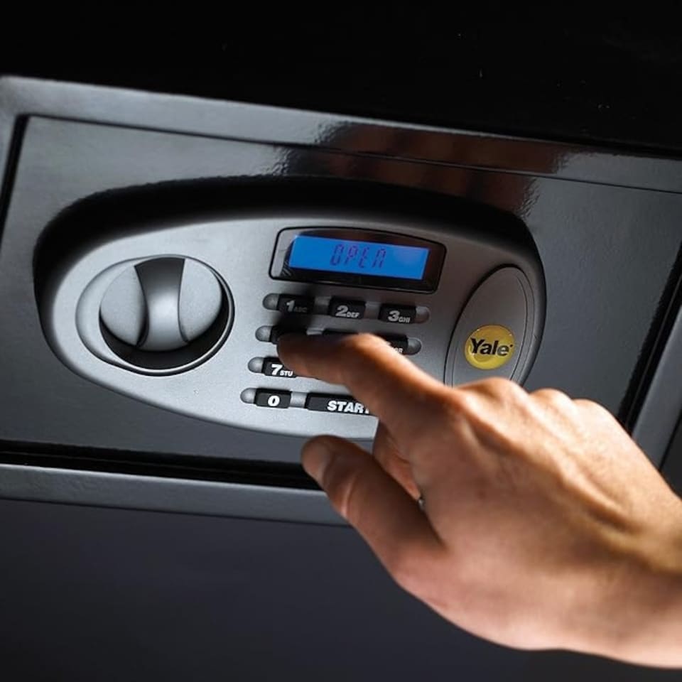 image 1 of LAPTOP SAFE