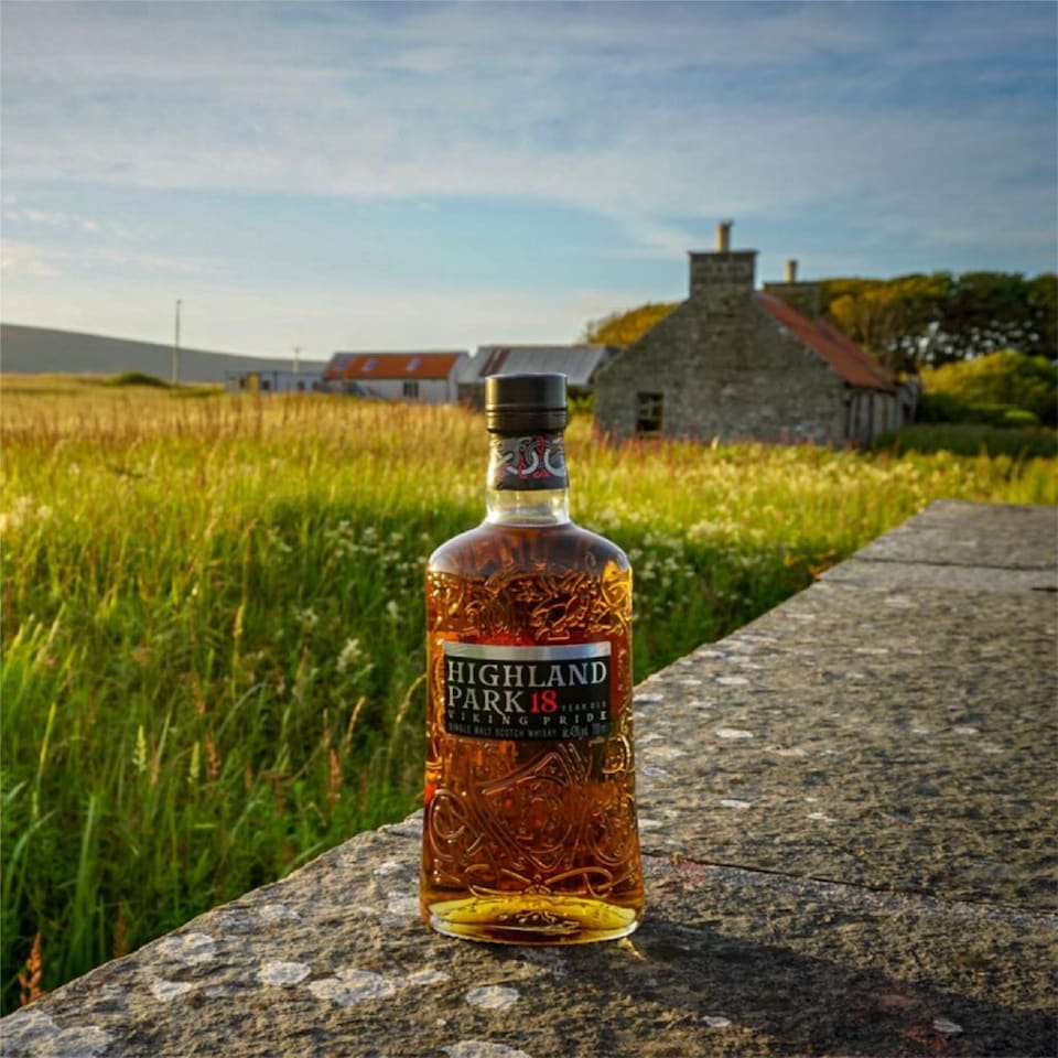 image 1 of Highland Park - Single Malt Scotch 18 year old Whisky | Multi | Deep Gold | 1