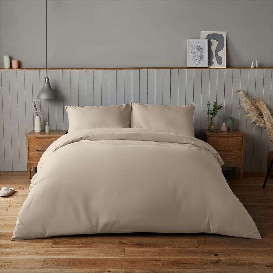 image 1 of Silentnight Supersoft Duvet Set Black | Single