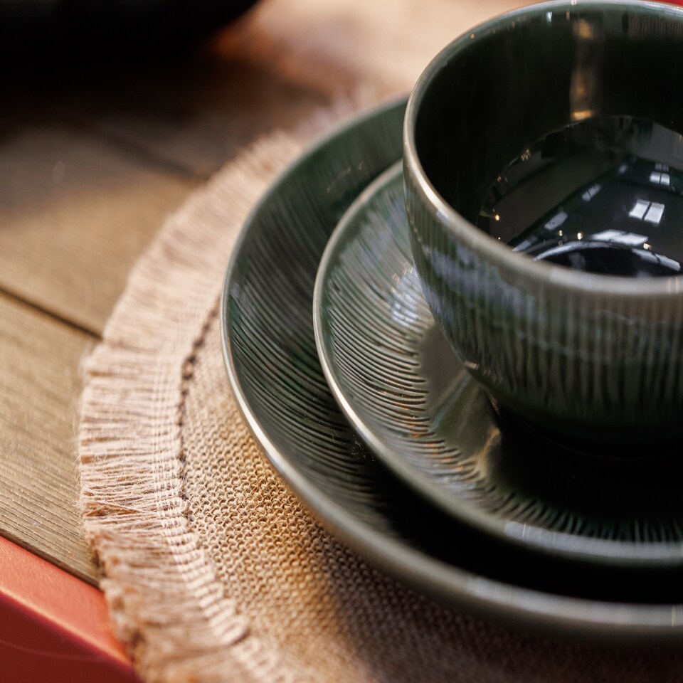 image 1 of Mikasa Dinner Set Green Ceramic 12 Piece