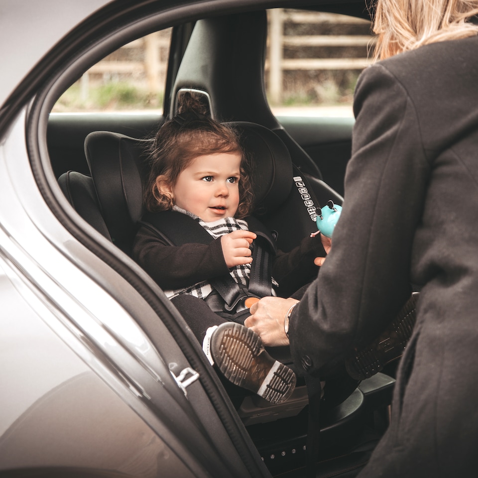 image 1 of Red Kite HOOP 360 Car Seat | Black | Black | One Size | 1