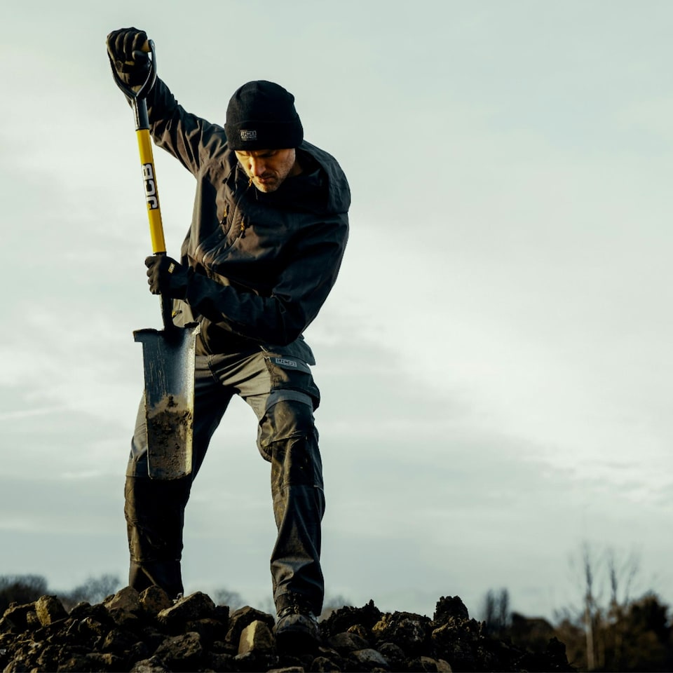 image 1 of JCB Grafting Spade (Newcastle Style) Drain Master Shovel, Professional Solid Forged 400 x 180 /110mm Blade JCBDM01