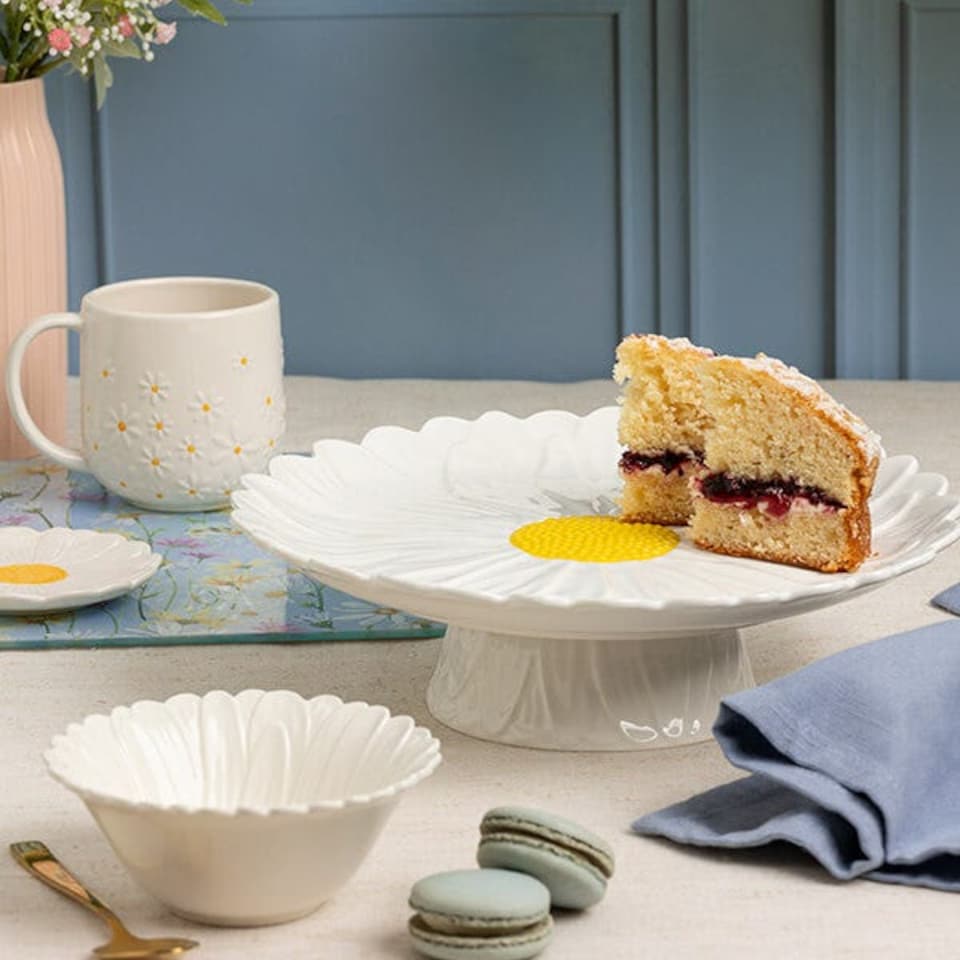 image 1 of Price & Kensington Daisy 27cm Cake Stand