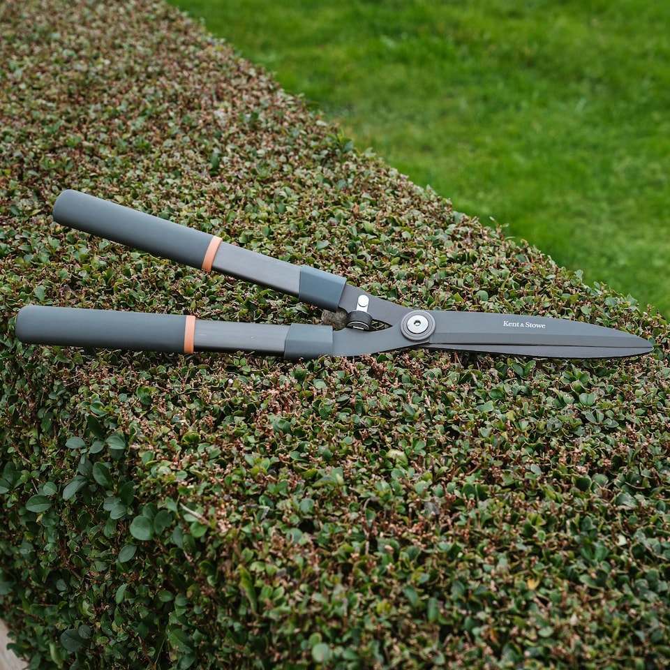 image 1 of Kent & Stowe Traditional Hedge Shears