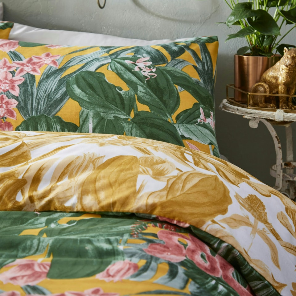 image 1 of furn. Medinilla Tropical Super King Duvet Cover Set