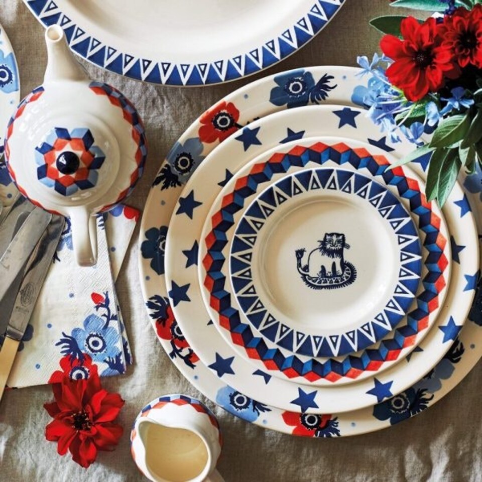 image 1 of Dinner Plate: 1 x 26.5cm Emma Bridgewater Blue Dinner Plate, Ceramic White