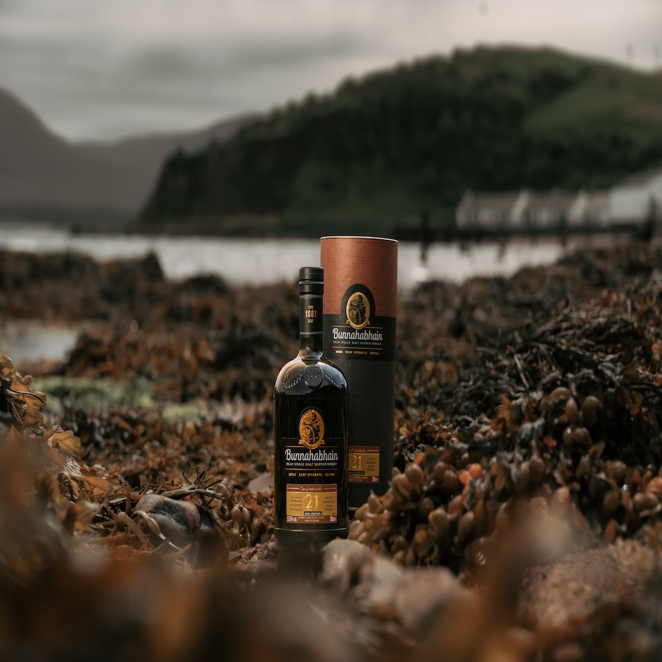 image 1 of Bunnahabhain - Cask Strength Pedro Ximenez Cask Finish Islay Single Malt Scotch 21 year old Whisky | Multi | Whisky | 700
