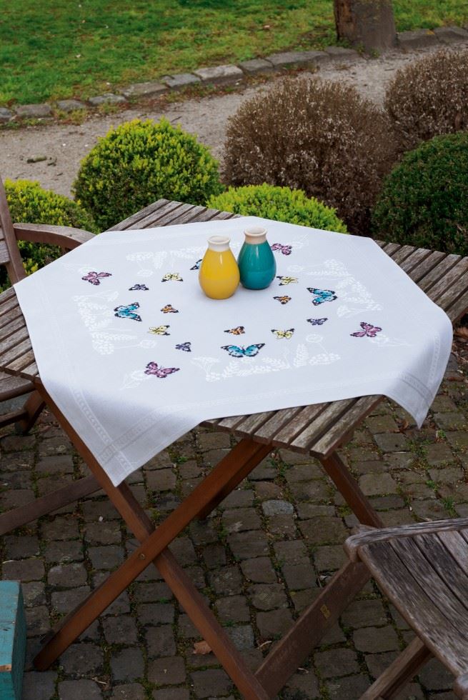 Vervaco EMB T/CLTH B/FLY DANCE - Embroidery Kit: Tablecloth: Butterfly Dance