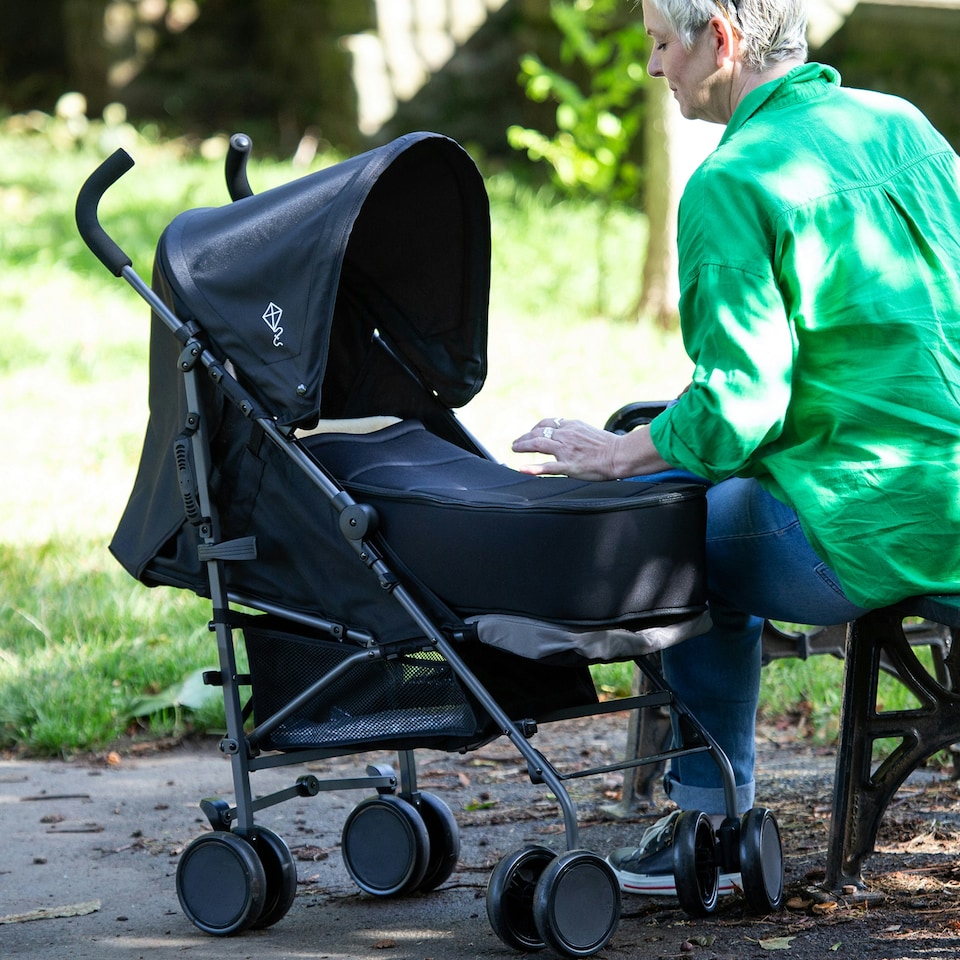 image 1 of Red Kite Snuggo New Born Liner Carry Cot