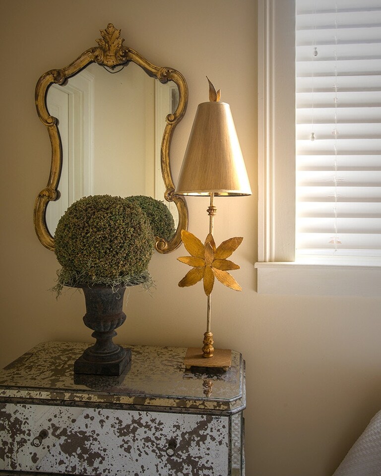 image 1 of Azalea 1 Light Table Lamp Gold Floral Leaves Design, E27