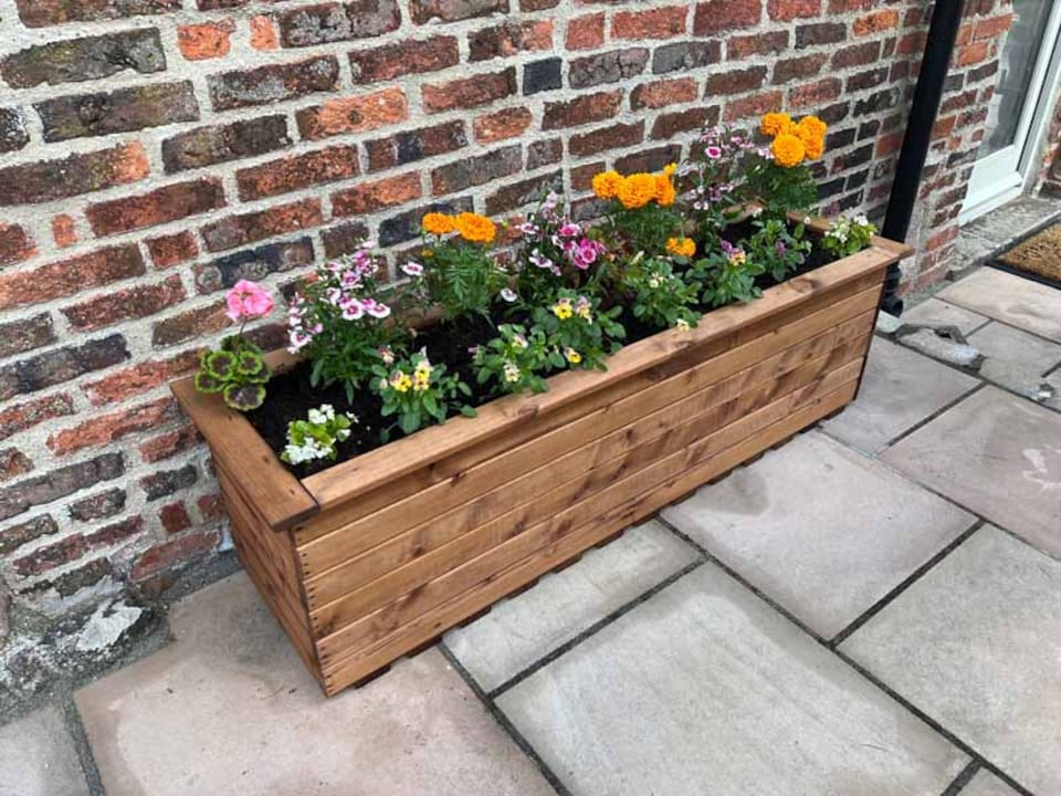image 1 of The Willoughby Extra Large Sleeper Trough - Wood - L48 x W161 x H45.5 cm - Fully Assembled