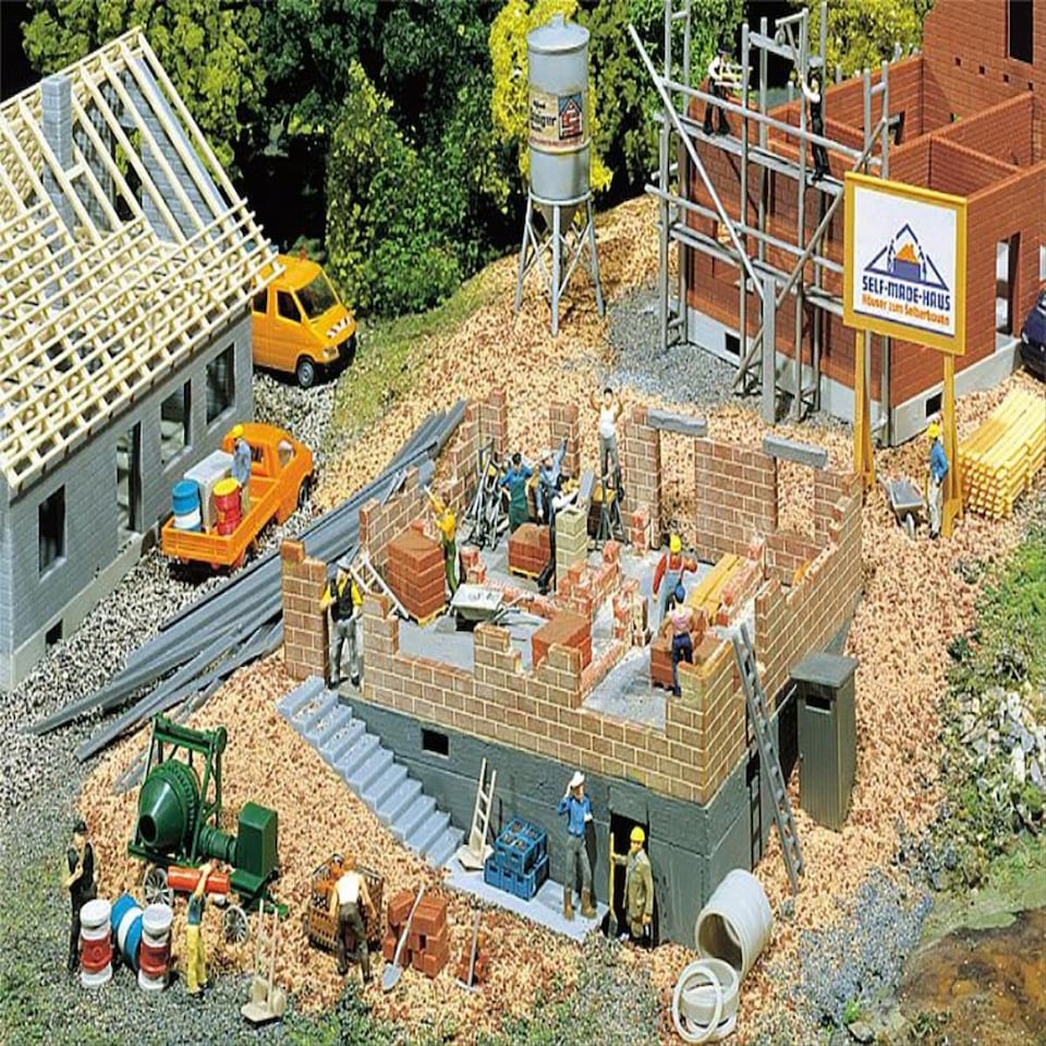 image 1 of GM Structures Fordhampton House Under Construction Kit