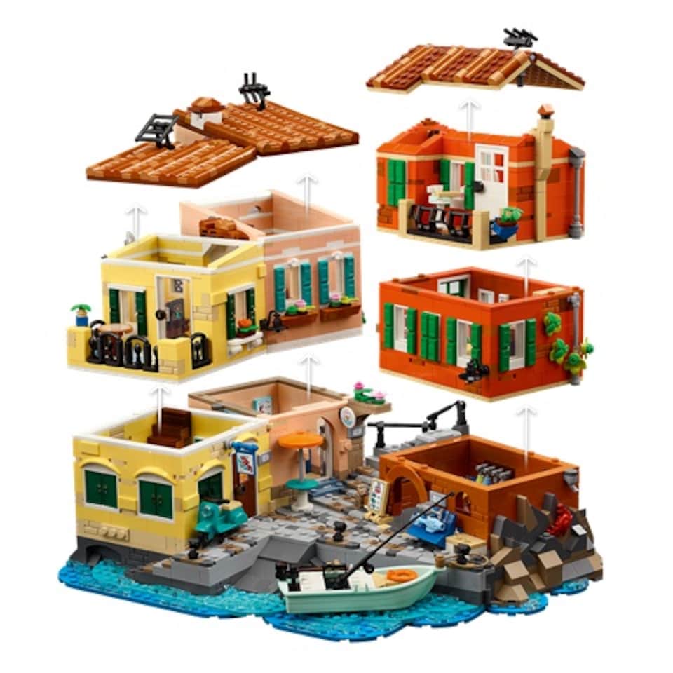 image 1 of LEGO Ideas 21359 The Italian Riviera