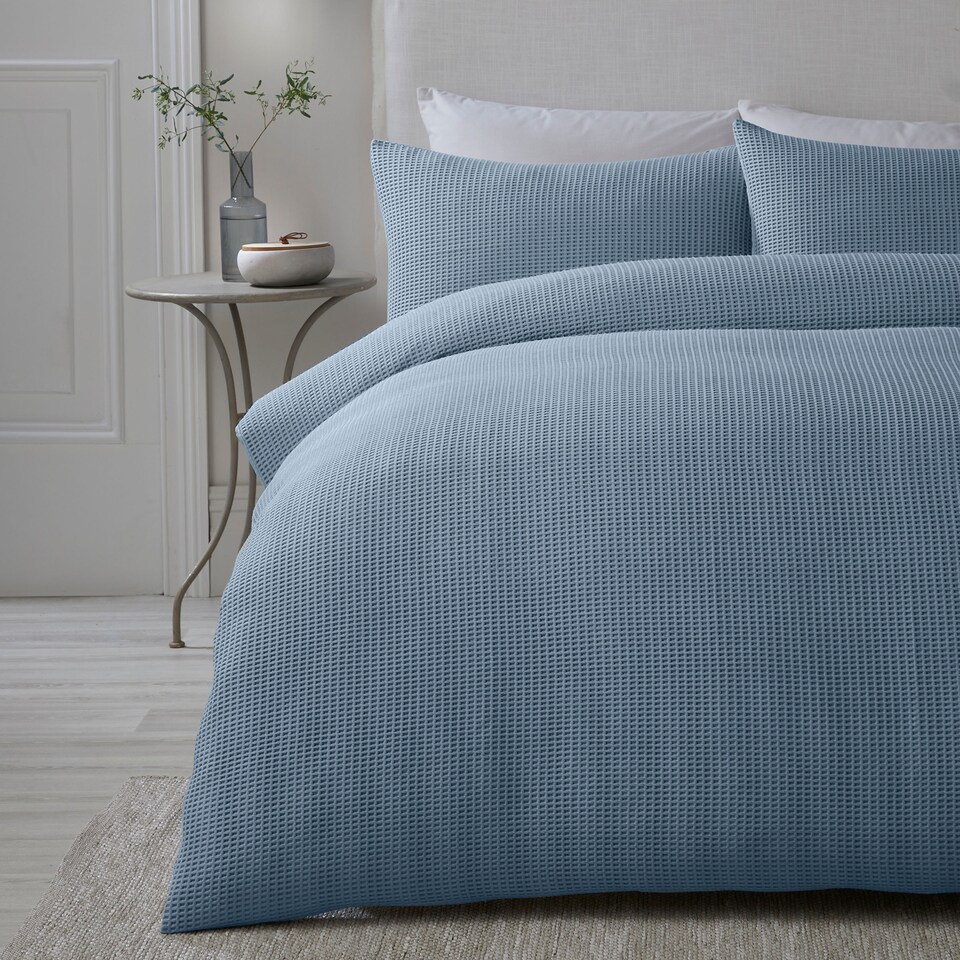 image 1 of Serene Lindly Duvet Cover Set Blue