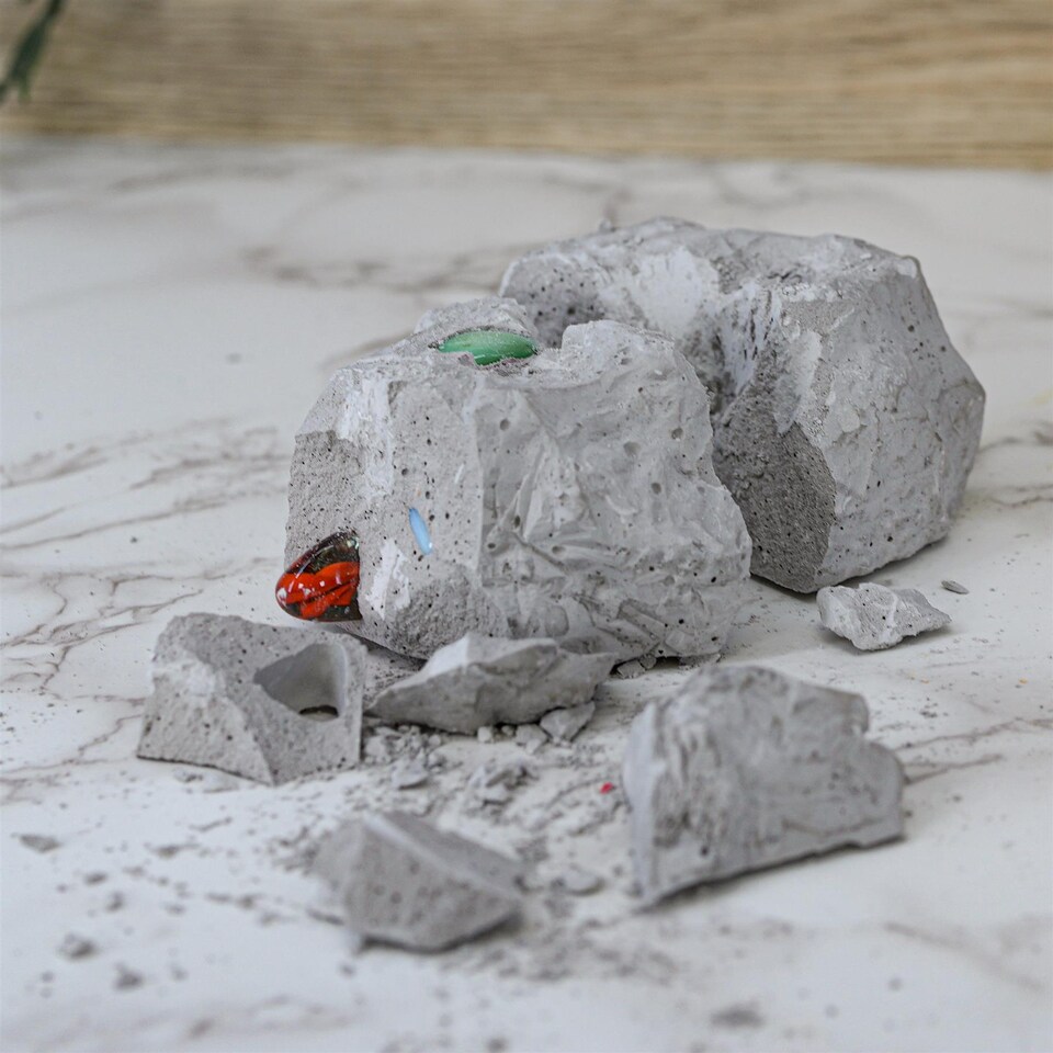 image 1 of The Magic Toy Shop Crystal Gems Digging Kit Science Toy 12 Gems