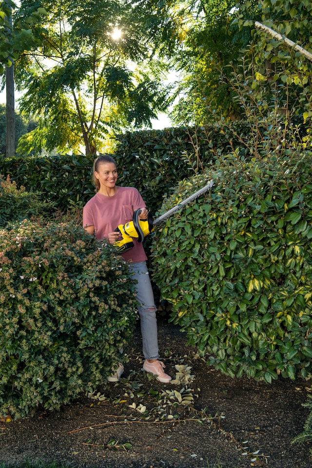 image 1 of Karcher HGE 18-50 Cordless Hedge Trimmer (Battery Set)