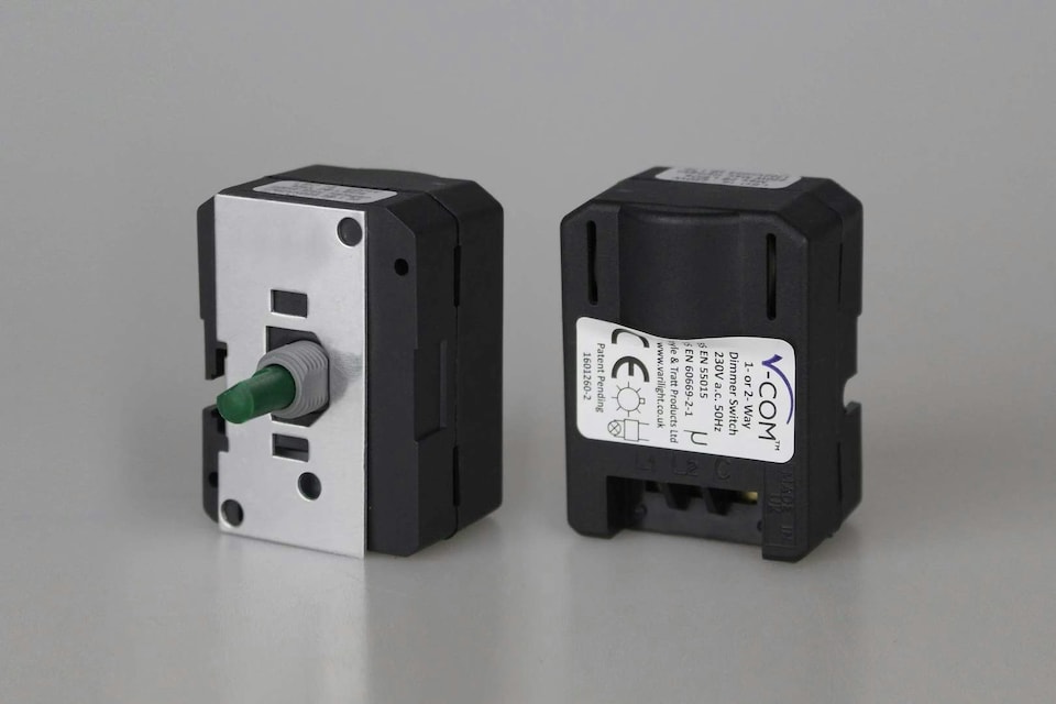 Varilight MKP400 V-Com, 1-Gang 2-Way Push-On/Off Rotary LED Dimmer | Multi