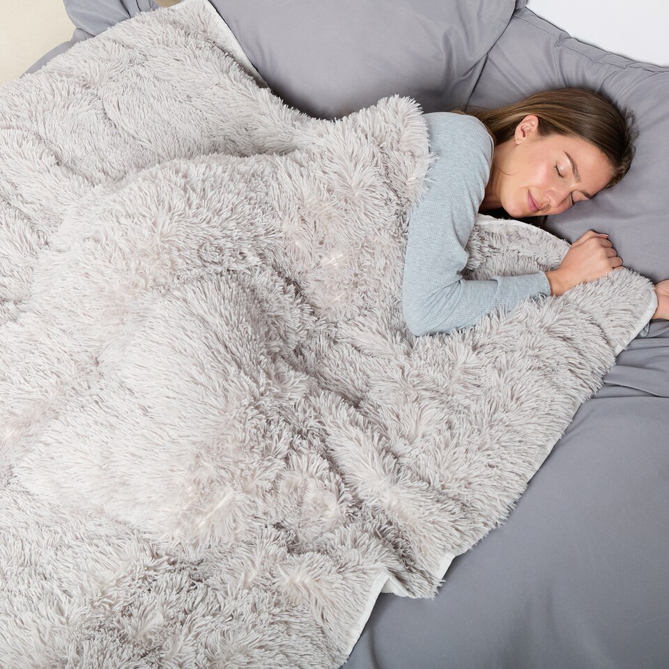 image 1 of OHS Fluffy Fleece Sensory Sleep Therapy 6kg Weighted Blanket 125 x 180 cm
