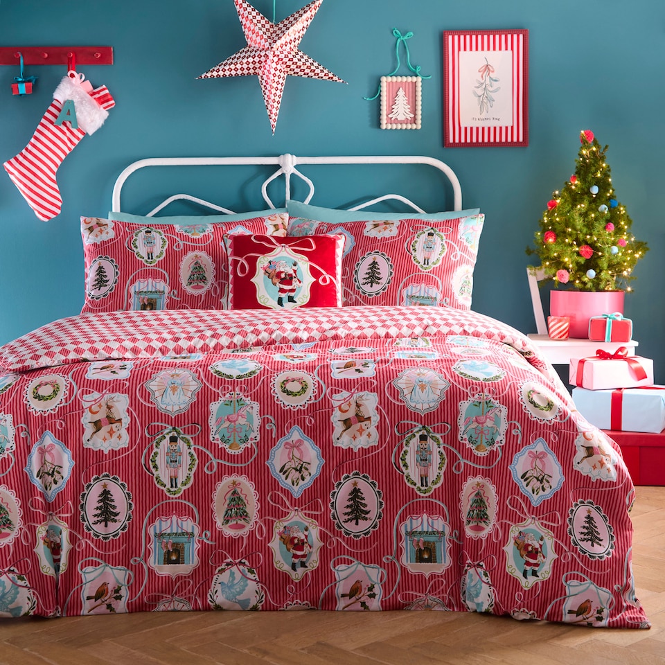 image 1 of Fusion Christmas Vintage Frames Duvet Cover Set Red