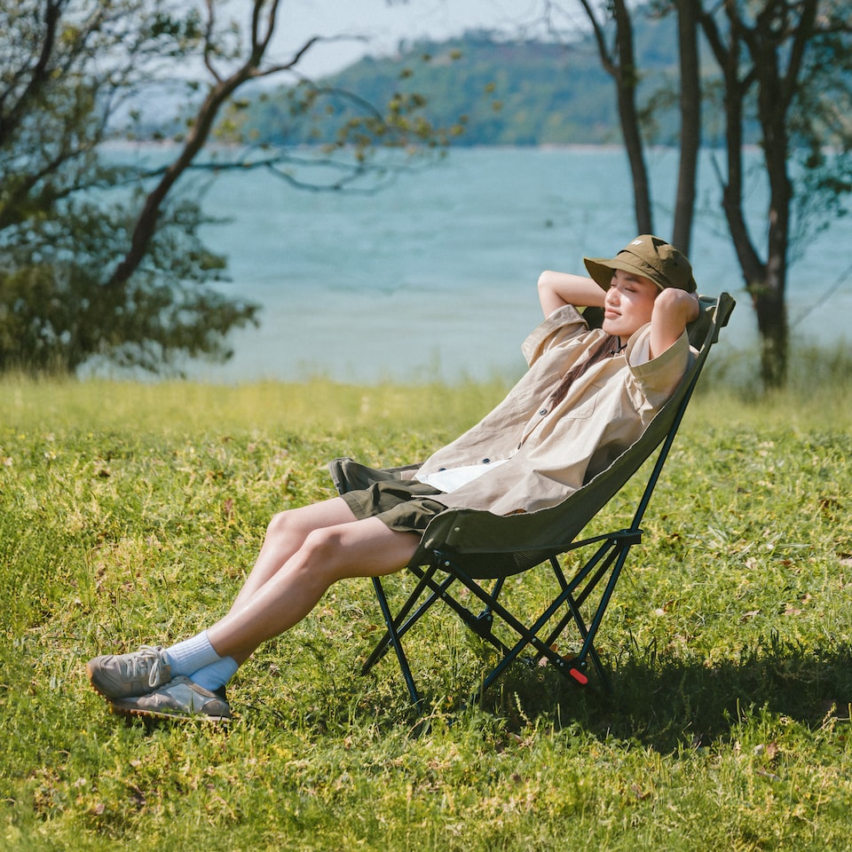 Gathered High-Back Mesh Moon Chair | Green | Hiking Green - Tesco