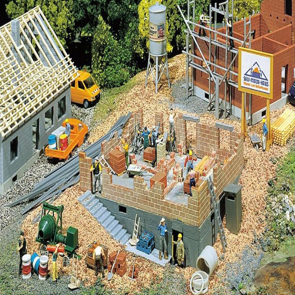 image 1 of GM Structures Fordhampton House Under Construction Kit