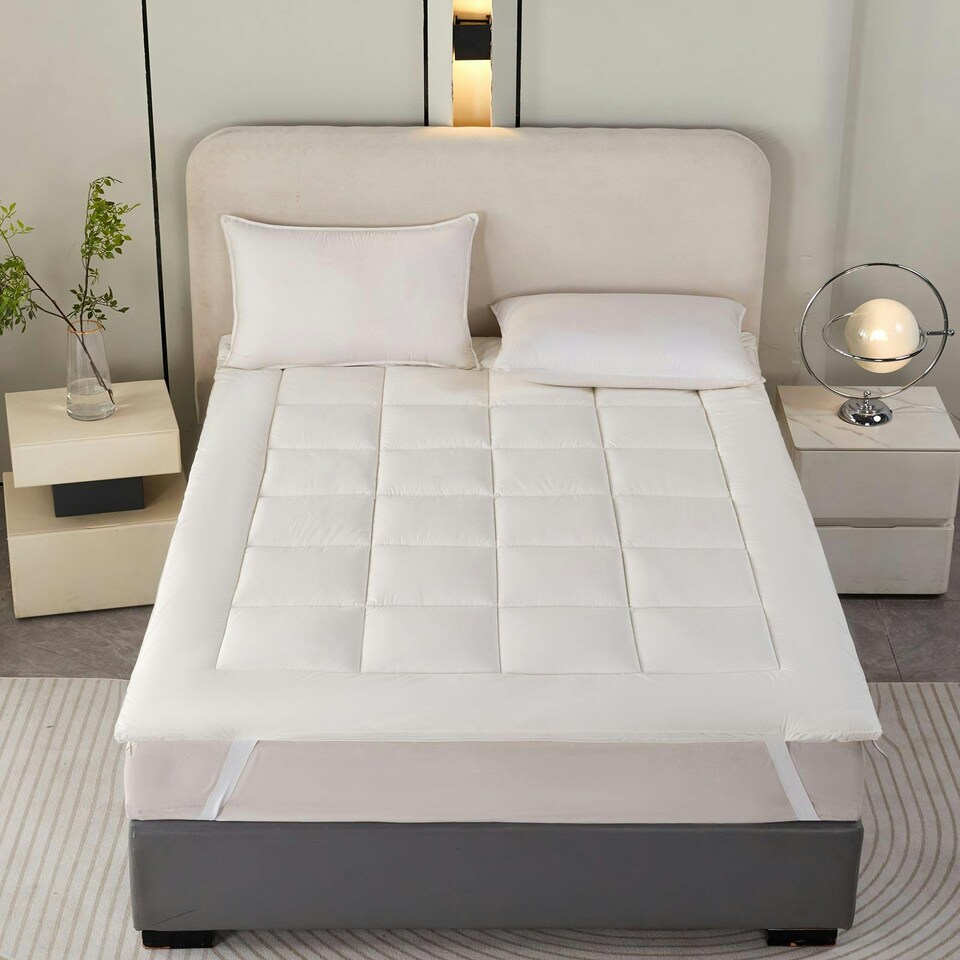 image 1 of Homescapes Premium Wool Mattress Topper - Deep Fitting Comfort | White