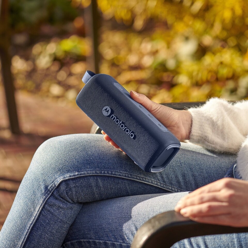 image 1 of MOTOROLA ROK600 WIRELESS SPEAKER BLUE