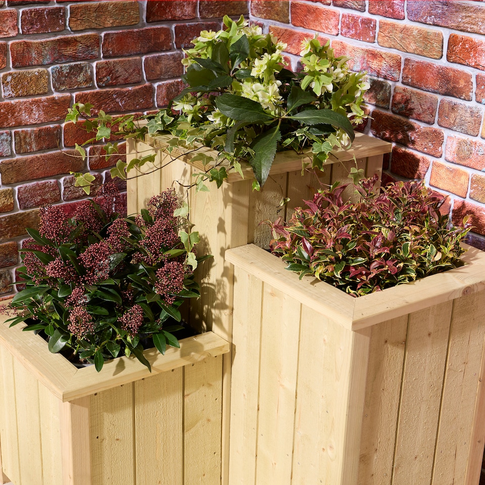 image 1 of Rowlinson Signature Heritage Three Tier Corner Planter