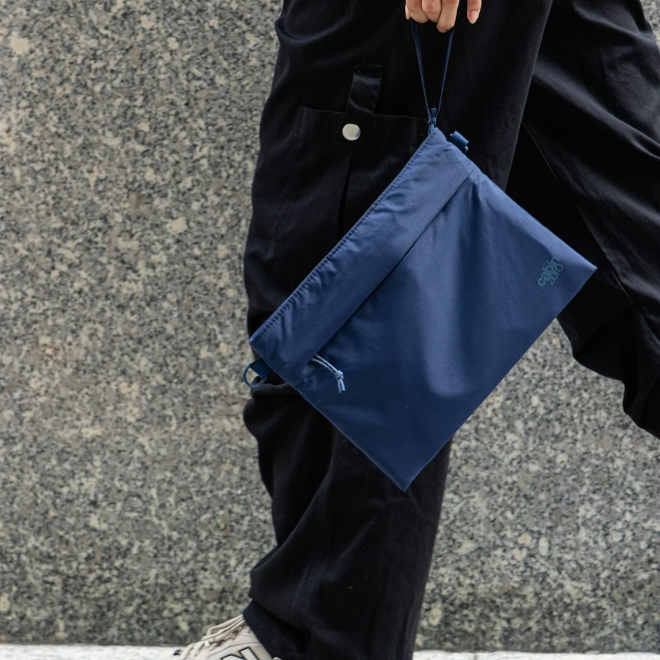 image 1 of Classic Sacoche - 2.5L - Blue Shimmer Blue