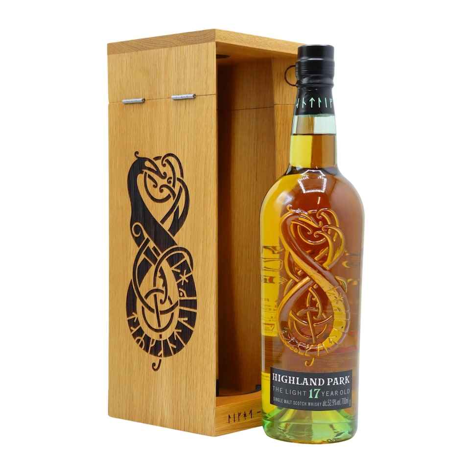 Highland Park - The Light Single Malt Scotch 17 year old Whisky
