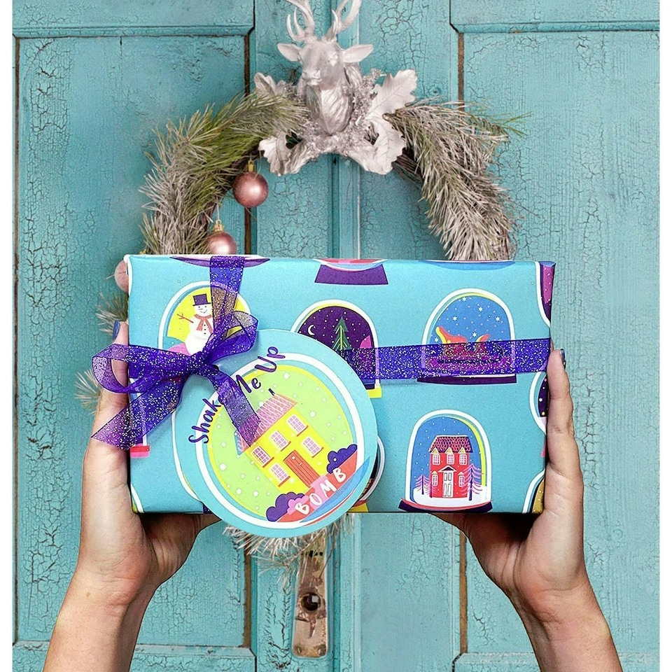 image 1 of Bomb Cosmetics Shake Me Up Bath Gift Set