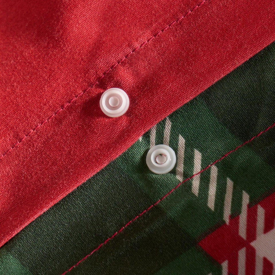 image 1 of OHS Traditional Christmas Check Soft Microfibre Duvet Cover and Pillowcase Set | Red | King