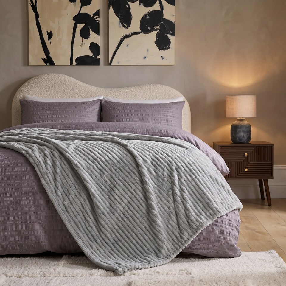 image 1 of OHS Faux Fur Ribbed Fleece Throw Blanket Winter Warm Supersoft