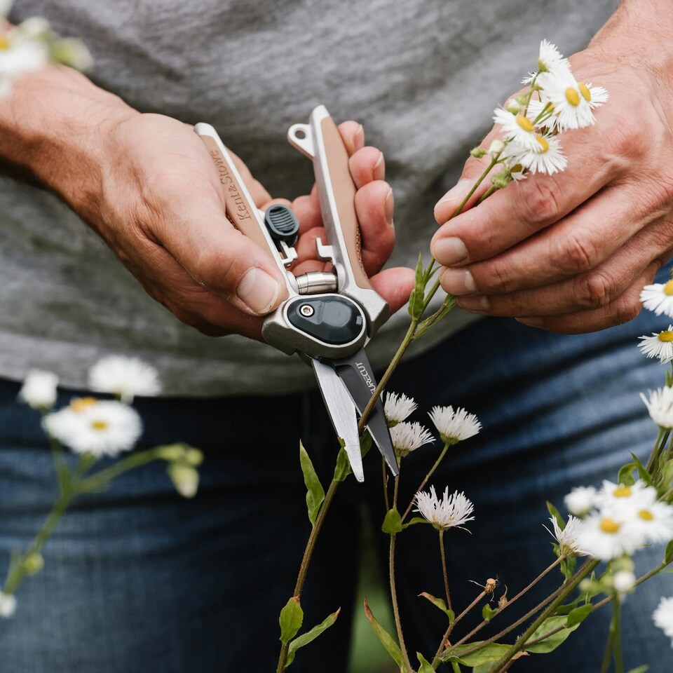 image 1 of Kent & Stowe Garden Life Flower Snips