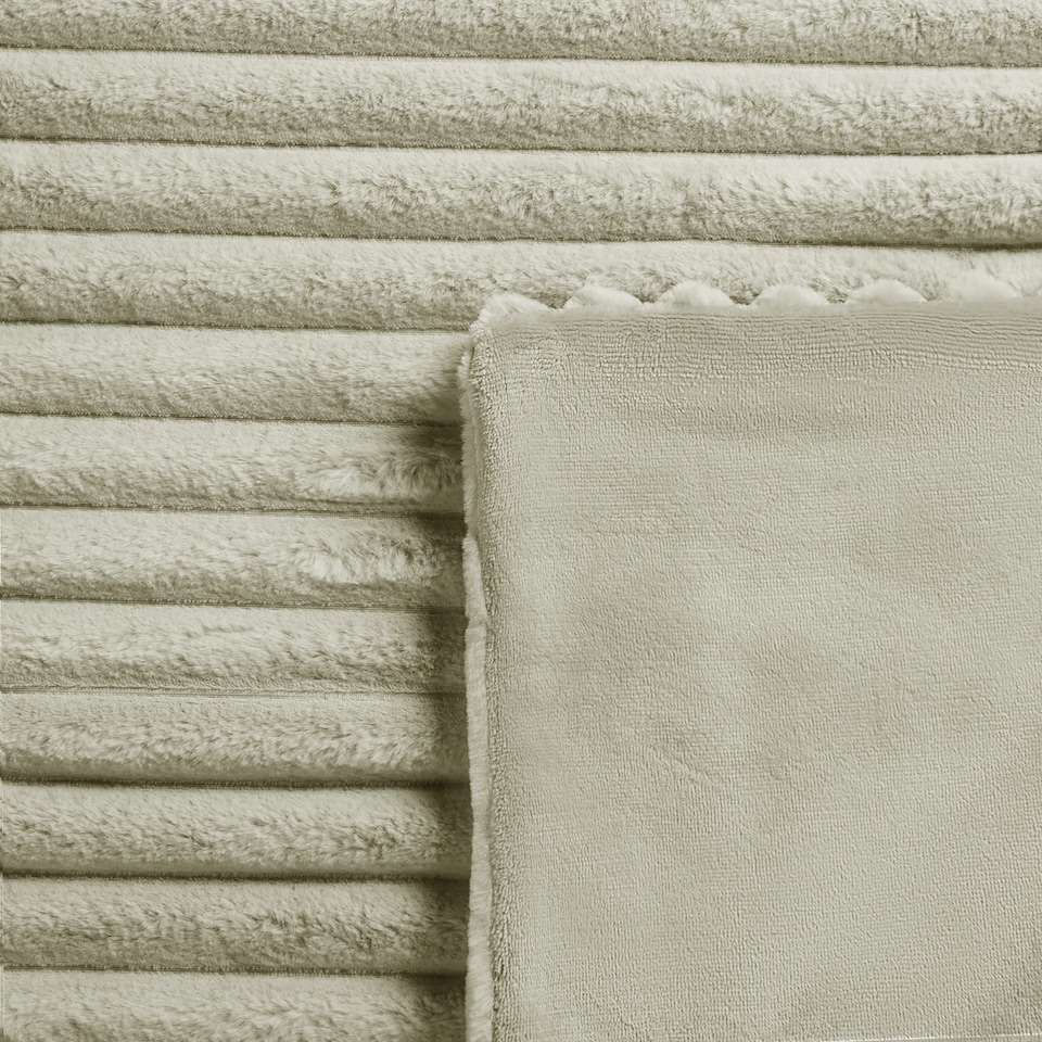 image 1 of OHS Faux Fur Ribbed Fleece Throw Blanket Winter Warm Supersoft