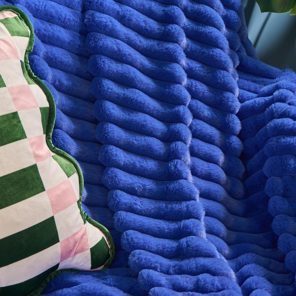 image 1 of OHS Faux Fur Ribbed Fleece Throw Over Bed Blanket Winter Warm Supersoft - 125 x 150cm | Blue | Cobalt Blue