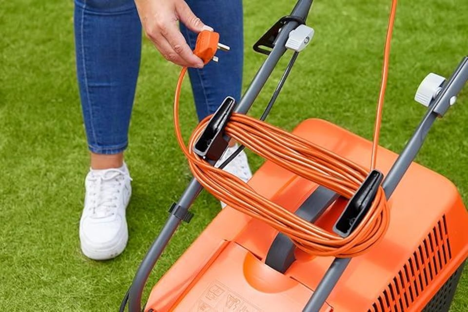 image 1 of Flymo SimpliMow 320V Electric Lawn Mower 32cm